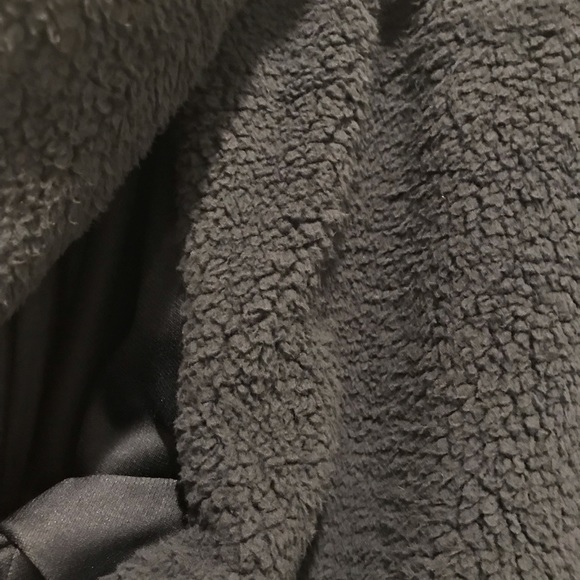 The North Face Fleece Lined Waterproof Jacket - Picture 5 of 5